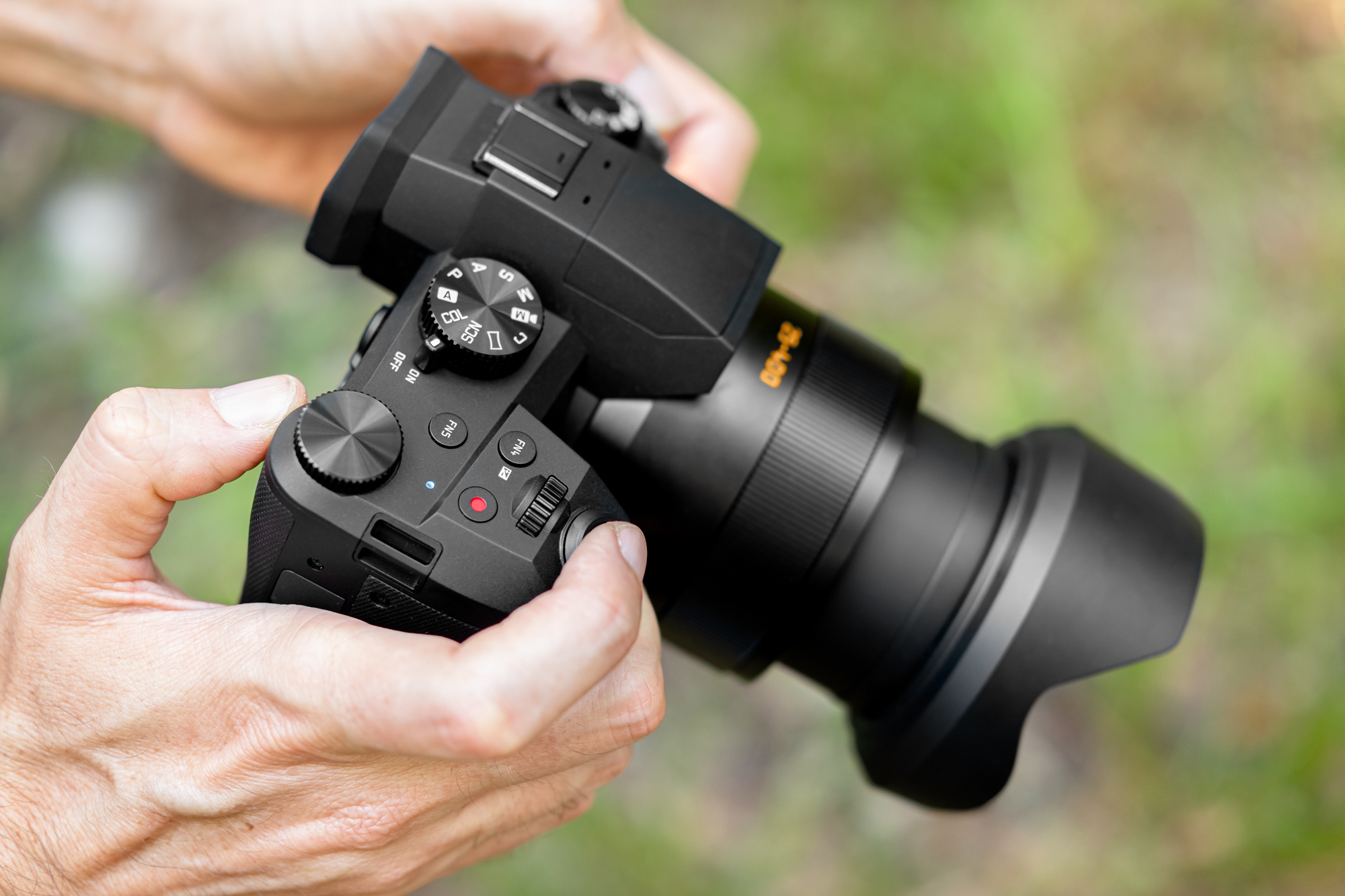 Leica V-Lux 2 review: the Leica movie camera - Leica Rumors