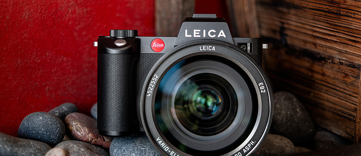 Leica D-LUX (Typ 109) Explorer Kit - Leica Store Miami