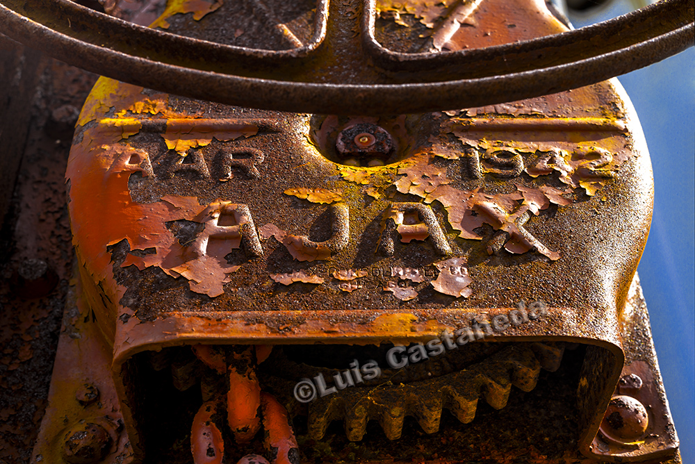 d10067-rusted-metal