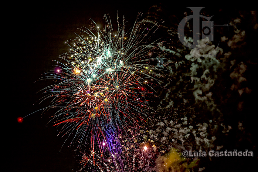 x_d11608-fireworks